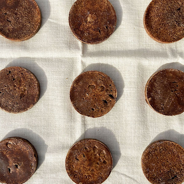 (商品画像) 生地の中までチョコたっぷり 【チョコ満月ポン】３パック