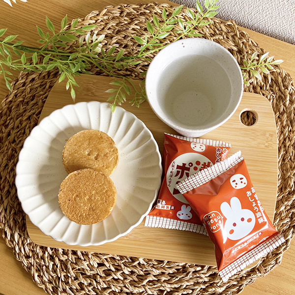 (商品画像) お土産にピッタリ！ 【定番おしょう油味】大阪みやげ満月ポン（2箱）