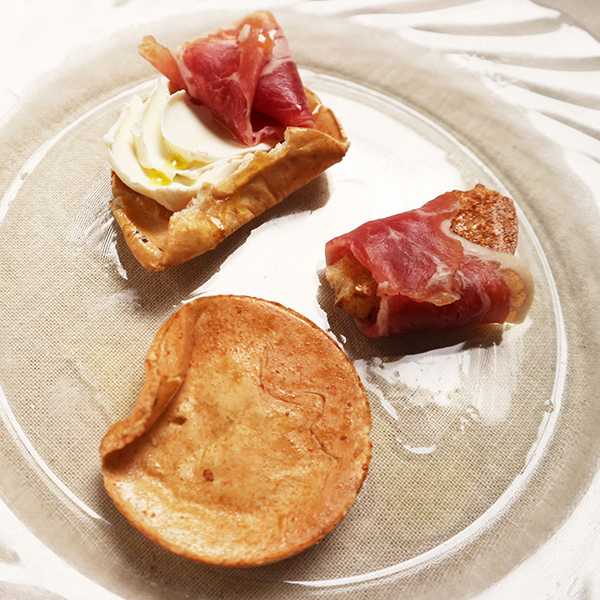 (商品画像) ぐにゃんと曲がった満月ポン！ 【定番おしょう油味】ぷっしゅん満月ポン（130ｇ×8入）